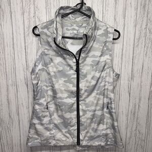 Womens Size S Sunice Cammo Print Best EUC